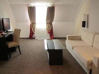 Отель Отель Reikartz Харьков Харьков Люкс-2